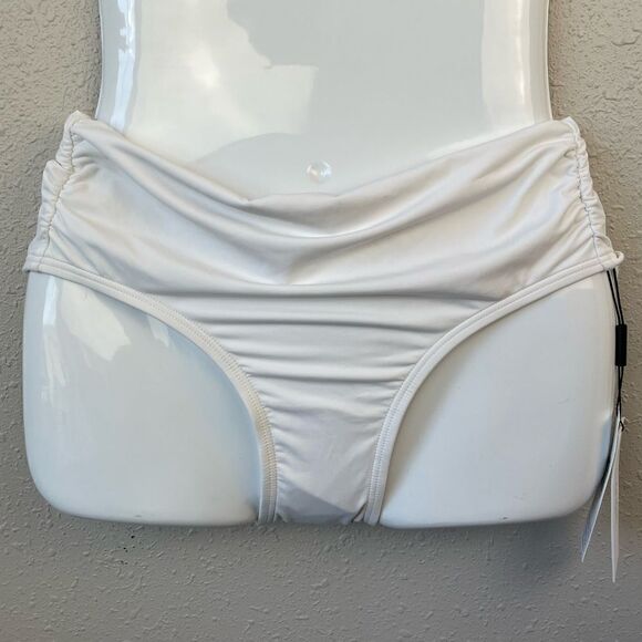 NWT Calvin Klein Bikini Bottoms Sizes - Picture 1 of 4